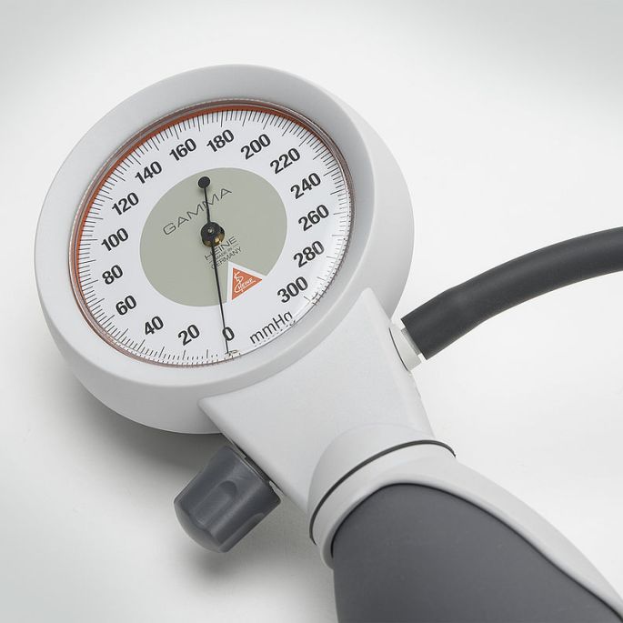 Heine GAMMA G5 bloeddrukmeter met manchet voor volwassenen, in ritstas