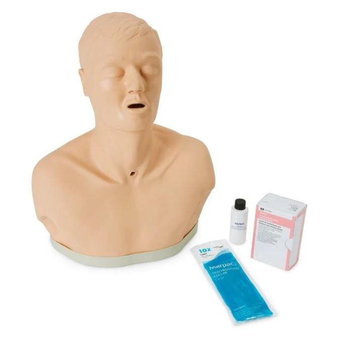 Patiënteneducatie voor volwassenen Tracheostomiezorgpop