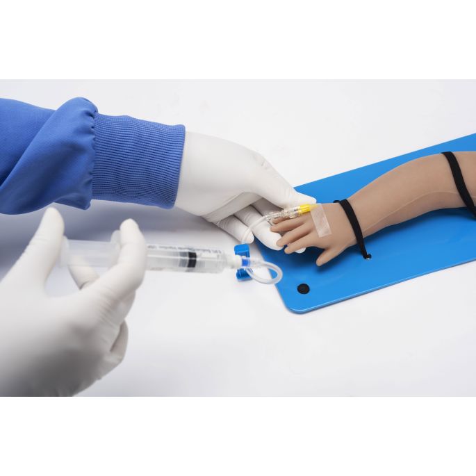 Injectietrainingsarm voor de pasgeborene