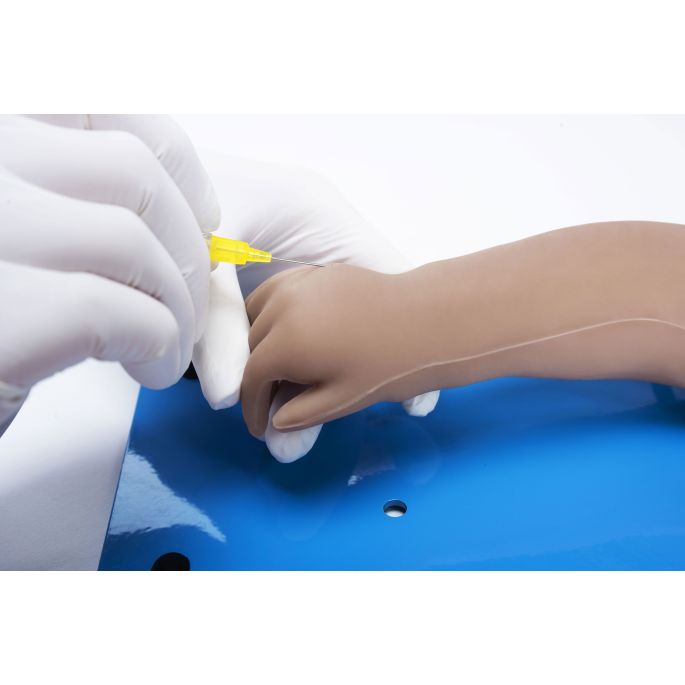Injectietrainingsarm voor de pasgeborene
